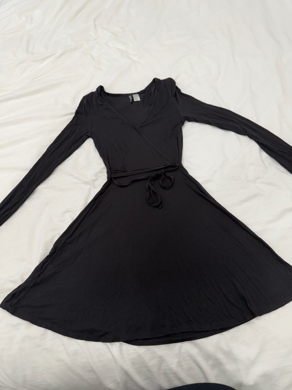 Divided Black Long-Sleeve Wrap Dress with Tie Waist